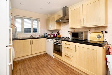 3 bedroom townhouse for sale, Frobisher Road, Newton Abbot, TQ12