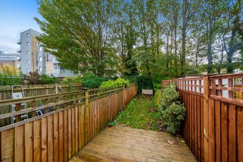 152 Ravensbury Road, London, SW18 4RU