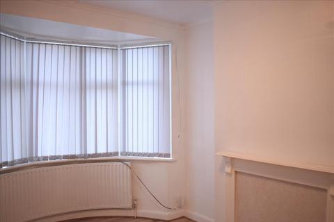 3 bedroom house to rent, Guildford Avenue, Feltham, TW13