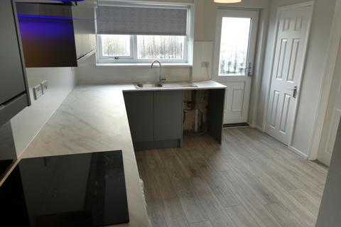 3 bedroom semi-detached house to rent, Sycamore Grove, Cantley, DN4