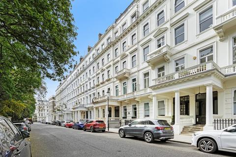 3 bedroom apartment to rent, Queens Gate Gardens South Kensington SW7