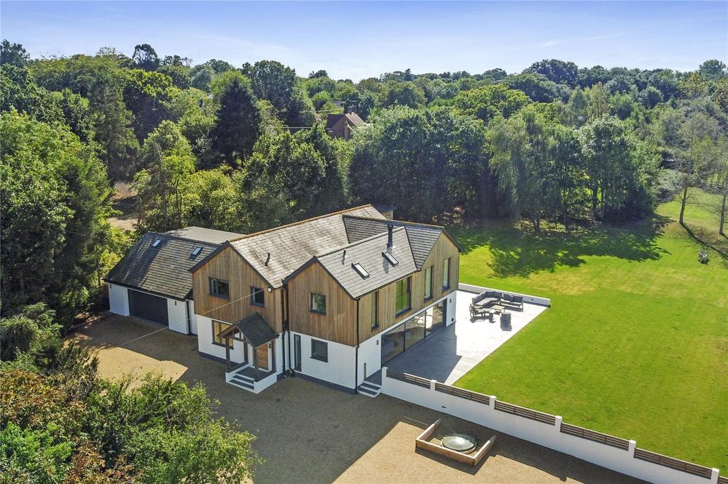Kelvedon Road, Little Braxted, Witham, Essex, CM8 5 bed detached house