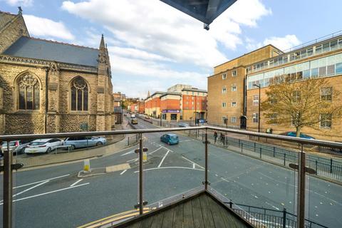 2 bedroom apartment for sale, Thorngate House, St. Swithins Square, Lincoln, Lincolnshire, LN2
