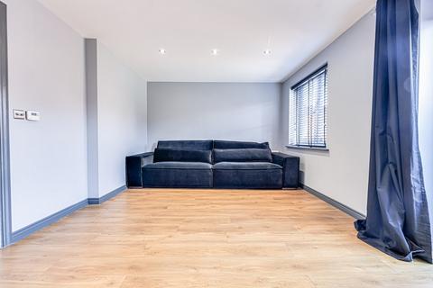 4 bedroom semi-detached house for sale - Brick Road, Shoeburyness, SS3