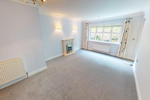 2 bedroom ground floor flat for sale, Lavender Walk, Barton On Sea, New Milton, Hampshire. BH25 7FH