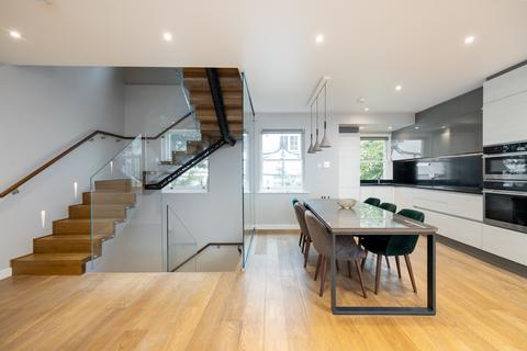 4 bedroom mews for sale - Eaton Mews South, London, SW1W