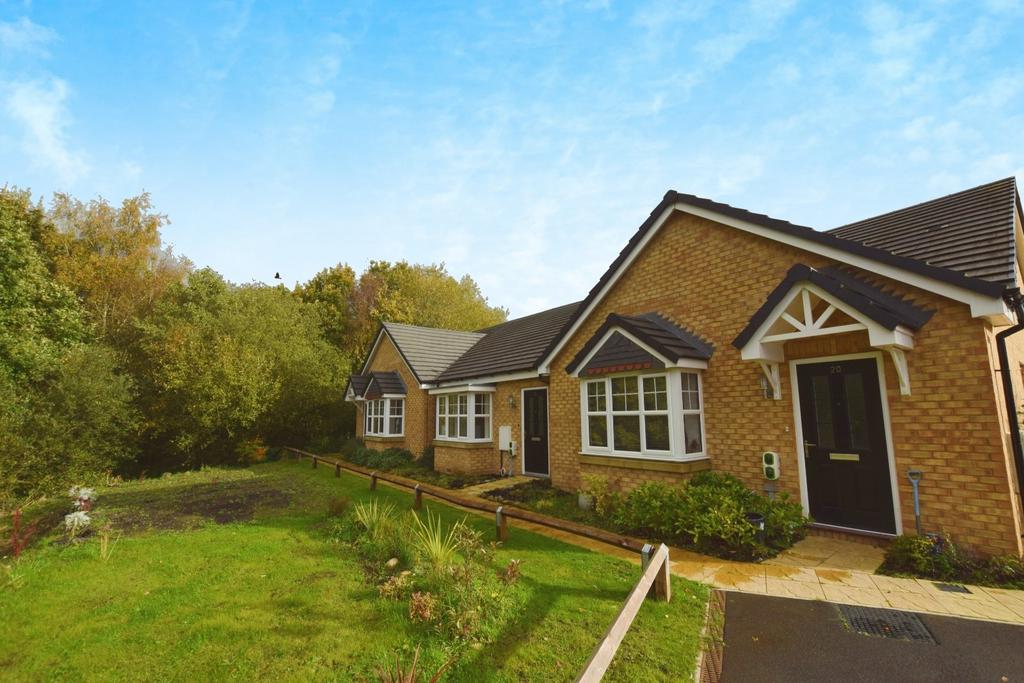 Ulverston Drive, Skelmersdale... 2 bed bungalow £900 pcm (£208 pw)