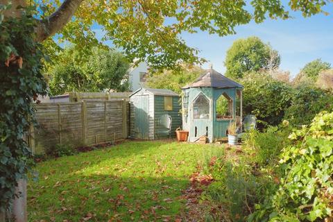 2 bedroom cottage for sale, High Street, Cricklade