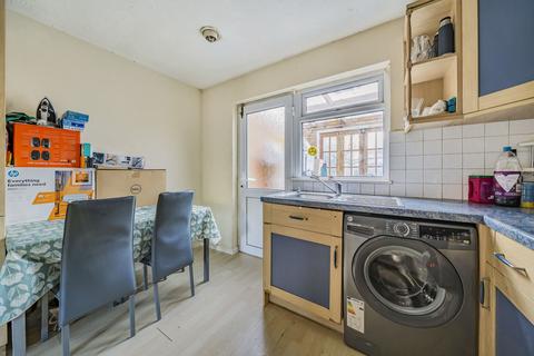 2 bedroom terraced house for sale - Abbotswood Way, Hayes, UB3