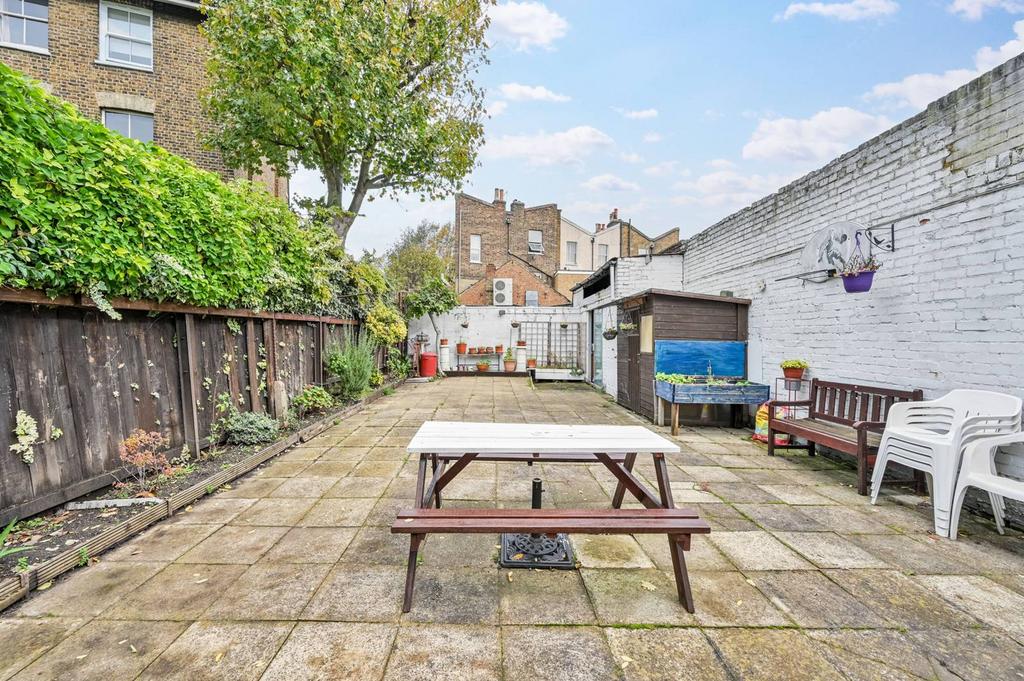 Heathway, Blackheath, London, SE3 3 bed detached house for sale £