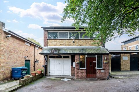 3 bedroom detached house for sale, Heathway, Blackheath, London, SE3