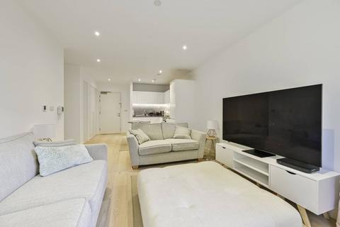 2 bedroom flat for sale, Royal Crescent Avenue, Silvertown, London, E16