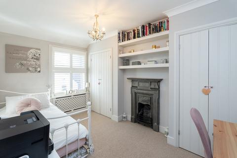 19 Bentsbrook Road, North Holmwood, Dorking, RH5 4HW