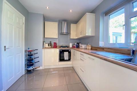 10 Broxburn Road, Warminster, BA12 8EX