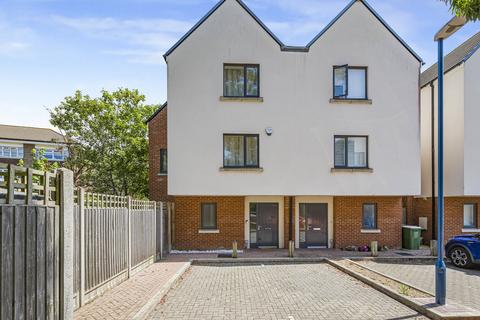 Chatswood Mews, Sidcup