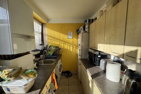 38 Walter Walk, Edgware, HA8 9ES