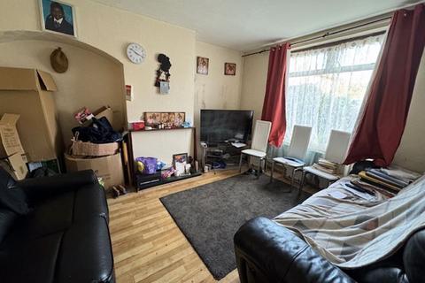38 Walter Walk, Edgware, HA8 9ES