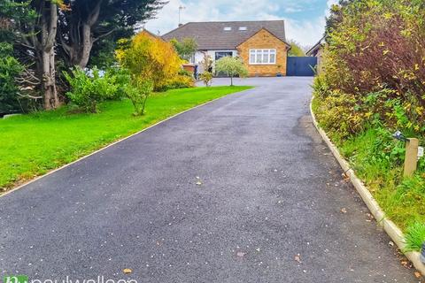 36 Pecks Hill, Nazeing, Waltham Abbey, EN9 2NY