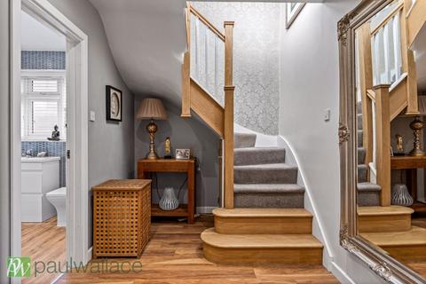 36 Pecks Hill, Nazeing, Waltham Abbey, EN9 2NY