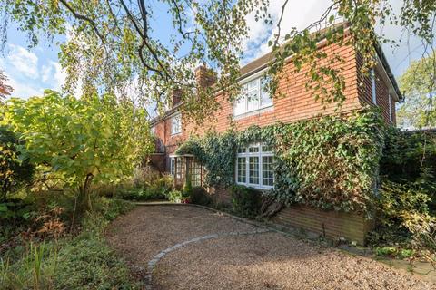 4 bedroom end of terrace house for sale, Dairy Lane, Chainhurst