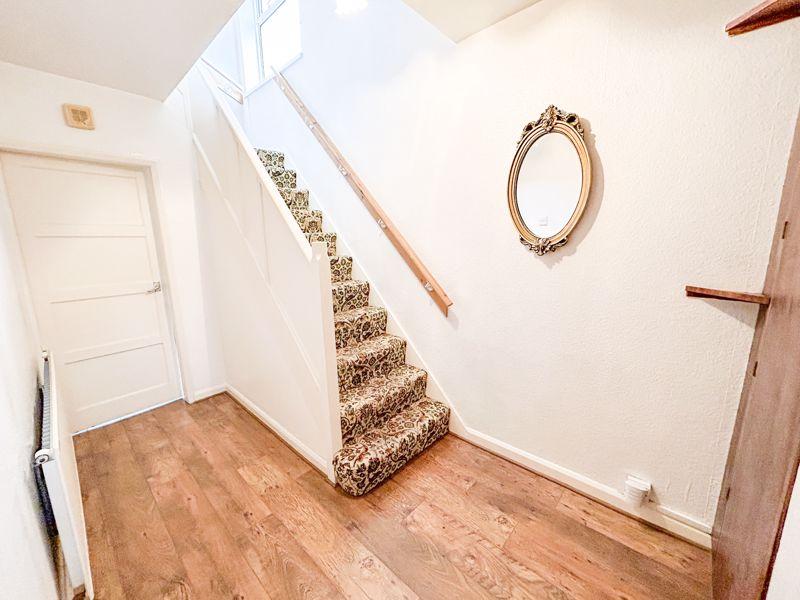Coppice View Road, Sutton Coldfield, B73 6UF 3 bed semidetached house