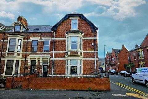 5 bedroom terraced house for sale, Mowbray Road, South Shields