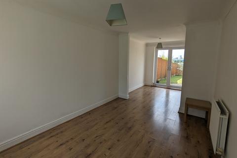 7 Bronte Way, Southampton, SO19 7JG