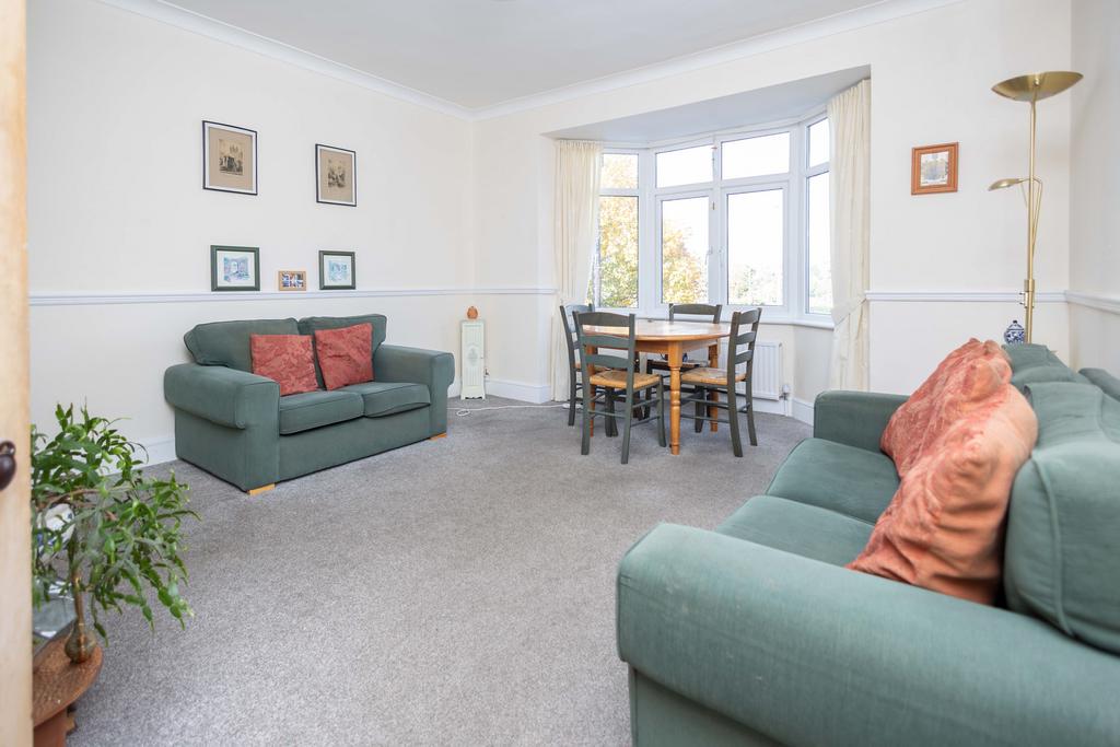 Fitzharris Avenue, Bournemouth 2 bed flat £270,000