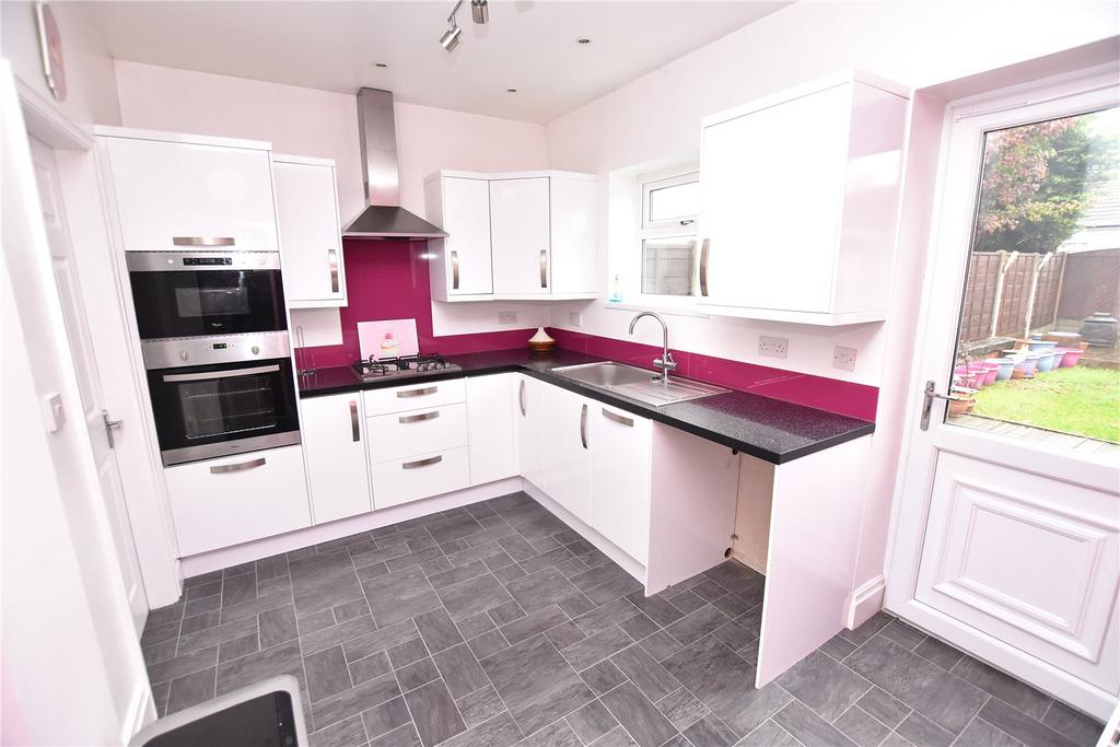 Sherbrooke Avenue, Leeds, West Yorkshire 4 bed semidetached house for