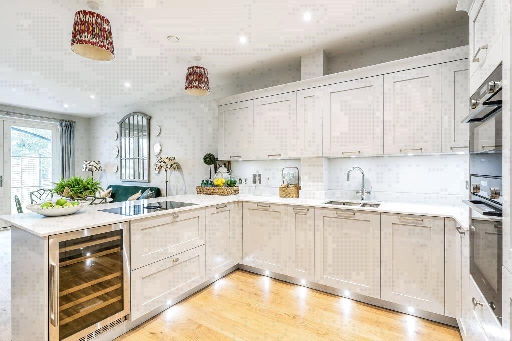 Bridgetower Drive, Holburne Park, Warminster Road, Bath, BA2 5 bed end