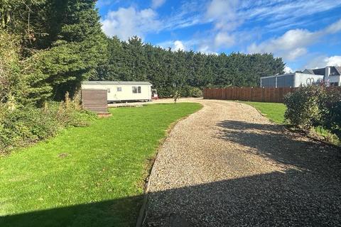 3 bedroom property with land for sale - Hambrook, Chichester PO18
