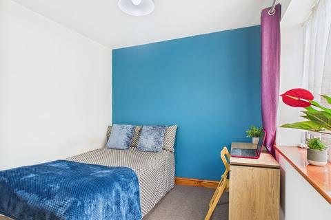 6 bedroom terraced house to rent, Cambridge Street