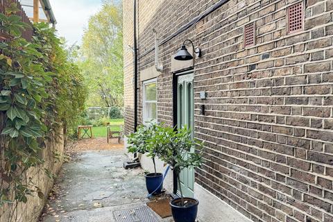 54a Manor Park, London, SE13 5RL