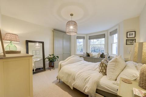 54a Manor Park, London, SE13 5RL