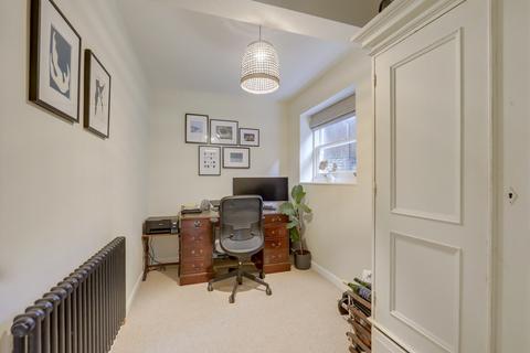 54a Manor Park, London, SE13 5RL