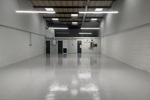 Warehouse to rent - Milton Keynes MK11