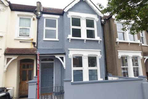 2 bedroom flat to rent - Balfour Road, London