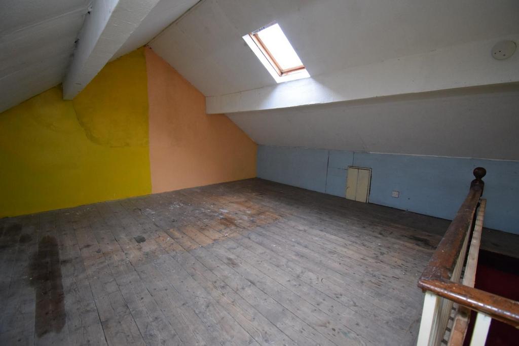Attic Bedroom.JPG