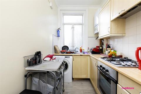 3 bedroom flat to rent, Hampstead Road, London NW1