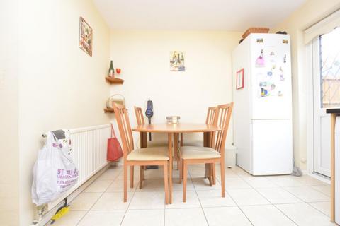 73 Turnstone Close, London, E13 0HW