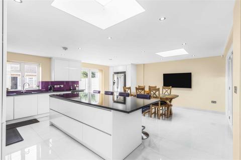 10 Sutton Road, Hounslow, TW5 0PF