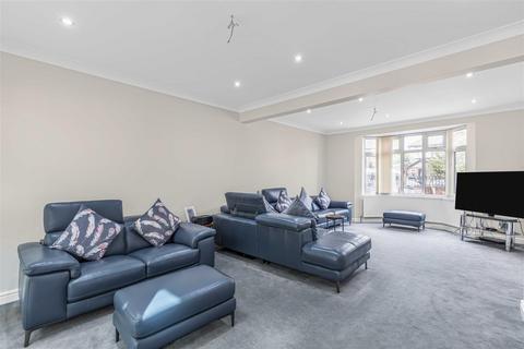10 Sutton Road, Hounslow, TW5 0PF