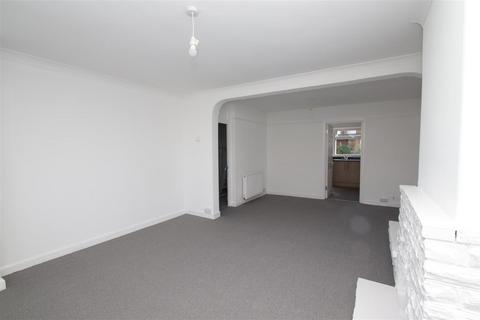 3 bedroom end of terrace house to rent, Thornaby Gardens, Edmonton, N18