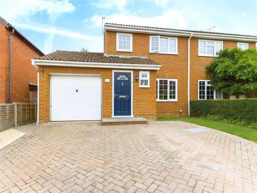 Wheeler Close, Burghfield Common, Reading, Berkshire, RG7 3 bed semi