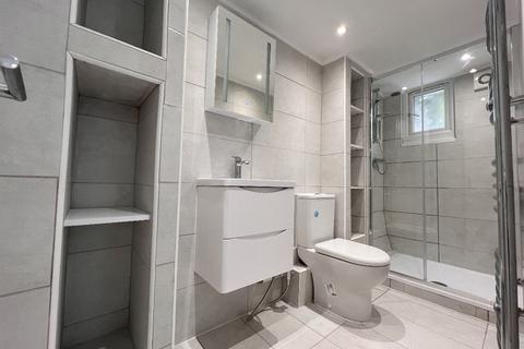2 bedroom flat to rent, Gilbey Road, London, SW17 0QQ