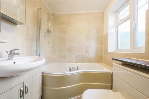 Flat 2, 2 Chudleigh Road, Twickenham, TW2 7QR
