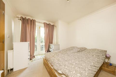 Flat 2, 2 Chudleigh Road, Twickenham, TW2 7QR
