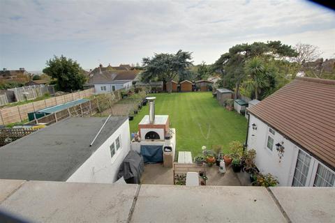 4 bedroom detached house for sale, Kings Road, Clacton-on-Sea CO15