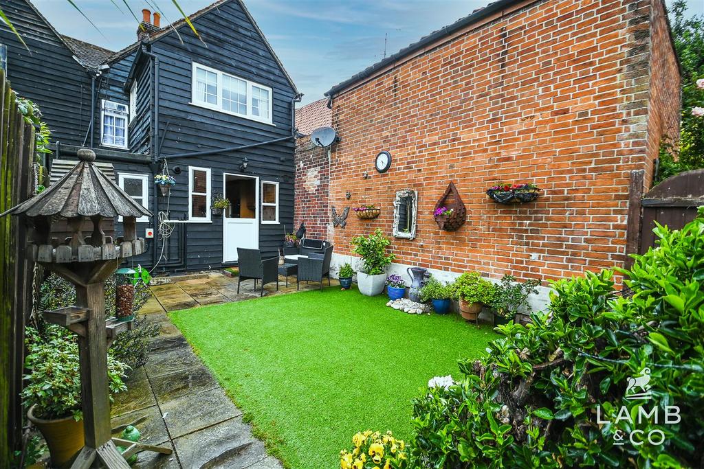 Spring Road, St. Osyth CO16 3 bed terraced house £220,000