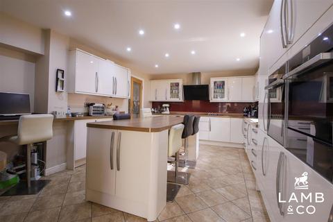 6 bedroom detached house for sale, Albany Gardens West, Clacton-On-Sea CO15